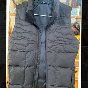 Northface Vest- Women’s Small in Black NWOT